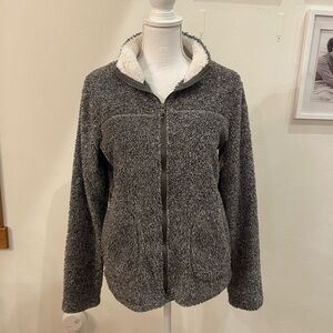 Hem & Thread Cozy zip up